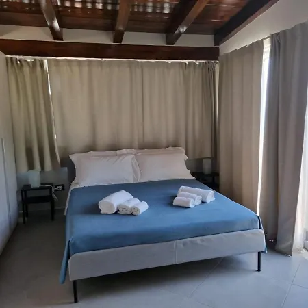 Glamour Aparthotel 4*