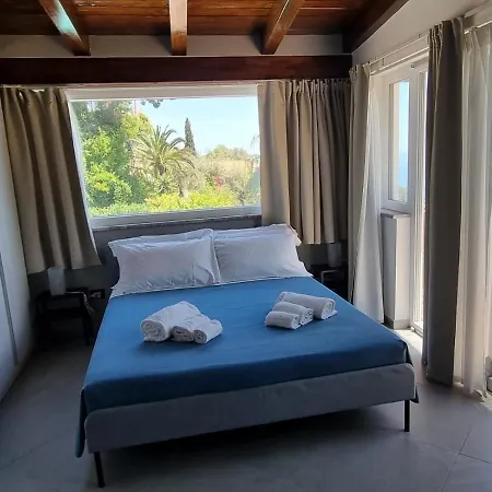 Glamour 4* Taormina