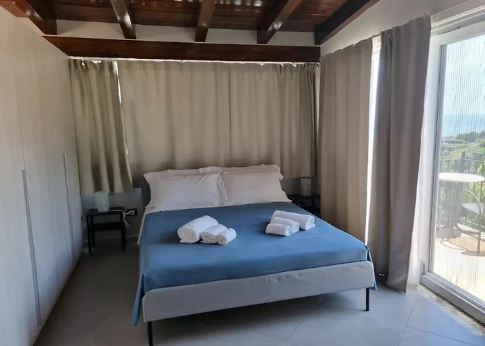 Glamour Aparthotel 4*