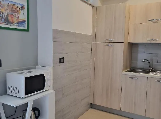 Glamour Aparthotel 4*